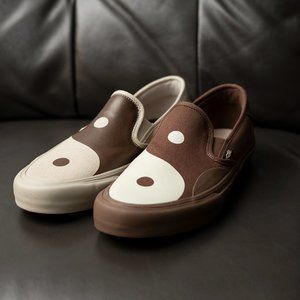 The Straye Vista Brown One Love